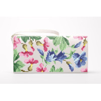 КЛ184кМ1301i Барвиста вишиванка Набір для вишивки друкованим хрестиком - Клатч Цвіт шипшини, дзвіночки 21x13 см атлас, бежевий