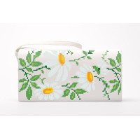 КЛ187кМ1301i Барвиста вишиванка Набір для вишивки друкованим хрестиком - Клатч Ромашки 21x13 см атлас, бежевий