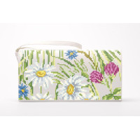 КЛ192кМ1301i Барвиста вишиванка Набір для вишивки друкованим хрестиком - Клатч Ромашки, волошки, дзвіночки 21x13 см атлас, бежевий