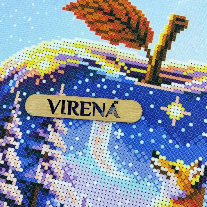 КВ_3019 Virena Заготовка для вишивки бісером - Лисиця в скляному яблуці 29,5x29,5см (габардин)