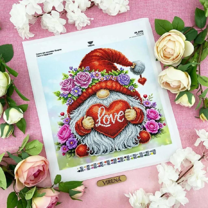 КВ_3022 Virena Заготовка для вишивки бісером - Гном з сердечком 29,5x29,5см (габардин)