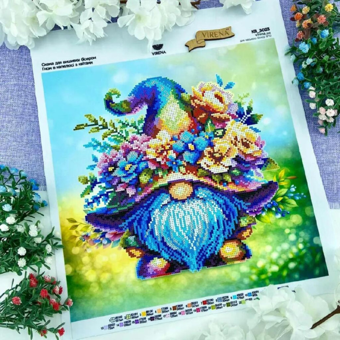 КВ_3023 Virena Заготовка для вишивки бісером - Гном в капелюсі з квітами 29,5x29,5см (габардин)