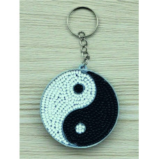 М319 Butterfly Набір для вишивки бісером на пластику - Брелок Символ Інь Ян 5х5х1,5 см