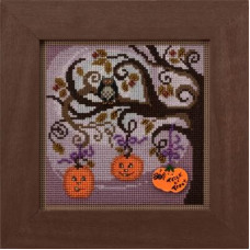 MH142025 Mill Hill Набір для вишивки рахунковим хрестиком + бісером - Гарбузове дерево Pumpkin Tree 13x13 см, перфорований папір