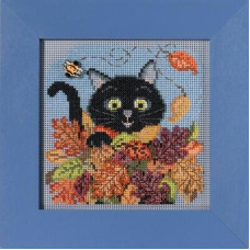 MH142122 Mill Hill Набір для вишивки рахунковим хрестиком + бісером - Грайливий кіт Playful Cat 13x13 см, перфорований папір
