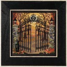 MH142123 Mill Hill Набір для вишивки рахунковим хрестиком + бісером - Моторошна брама Spooky Gate 13x13 см, перфорований папір