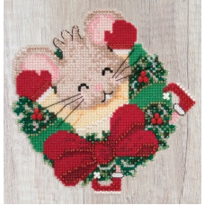 MH192011 Mill Hill Набір для вишивки рахунковим хрестиком + бісером - Іграшка Мишеня Петсі Patsy Pine 13x13 см, перфорований папір MH192011 Mill Hill Набір для вишивки рахунковим хрестиком + бісером - Іграшка Мишеня Петсі Patsy Pine 13x13 см, перфорований папір