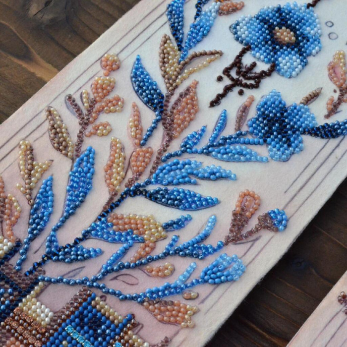 NV-404 Тела Артіс Набір для вишивки бісером - Книжкові історії - 1 11,5х38см, велюр