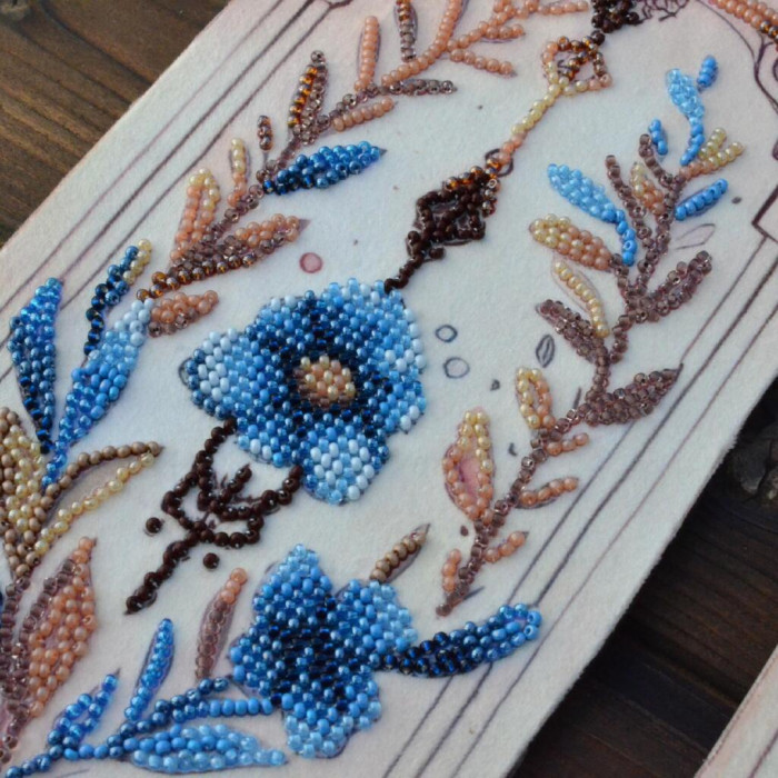 NV-404 Тела Артіс Набір для вишивки бісером - Книжкові історії - 1 11,5х38см, велюр