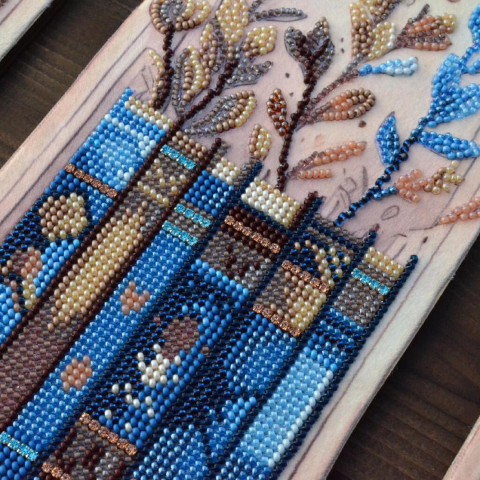 NV-405 Тела Артіс Набір для вишивки бісером - Книжкові історії - 2 11,5х38см, велюр