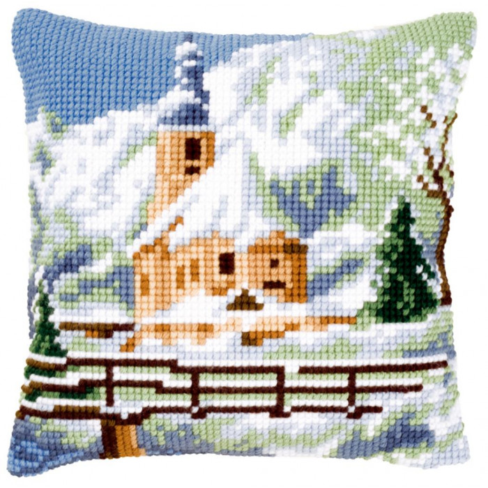 PN-0021806 Церква в снігу. Подушка. Vervaco. Набір для вишивки нитками хрестиком по малюнку на тканині