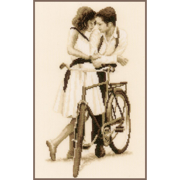 PN-0156309 Couple with bicycle. 20х36 см. Vervaco. Набір для вишивки хрестиком на Aida 14