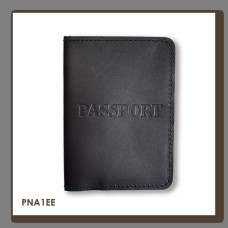 PNA1EE Babylon Обкладинка для паспорта з написом PASSPORT 10x14 см чорна, чисте тиснення, шкіра
