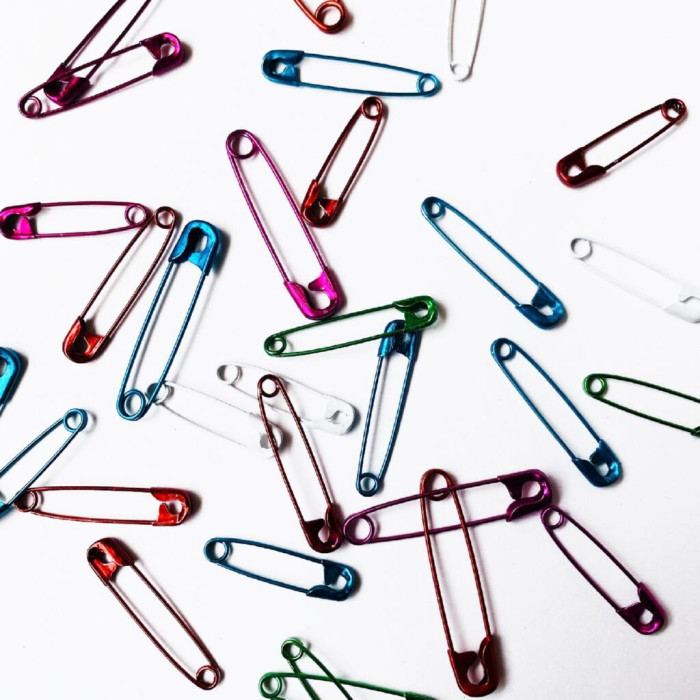 Шпильки англійські, 44 мм, кольорові, 20  шт в упаковці, Pony (фасовка)