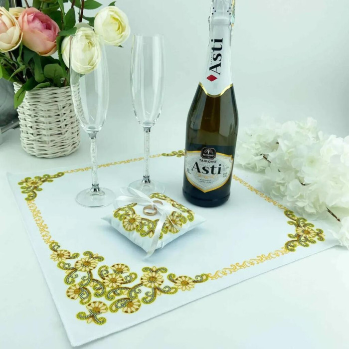 СПВ_213 Virena Заготовка для вишивки бісером - Серветка весільна 40x40 см (габардин)