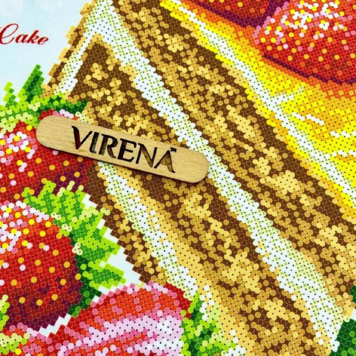 ТБ_А3Н_592 Virena Набір для вишивки бісером - Торт з полуницею 36,5x27 см (габардин)