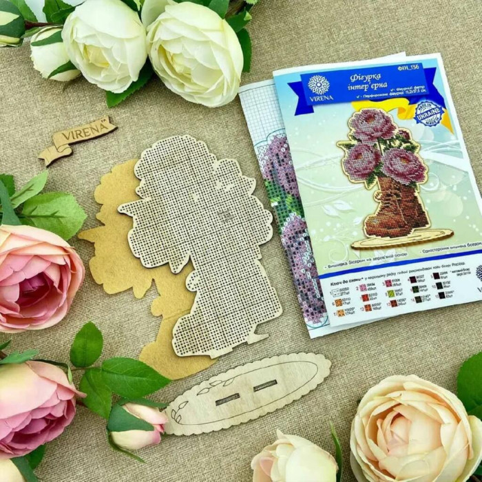 ТБ_ФІН_136 Virena Набір для вишивки бісером - Фігурка інтер'єрна Троянди в чоботі, 11,2х17,5 см