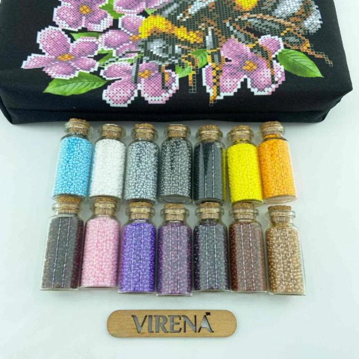 ТБ_Косметичка_320 Virena Набір для вишивки бісером - Косметичка Джміль на бузку, 25,5x17x3,5 см