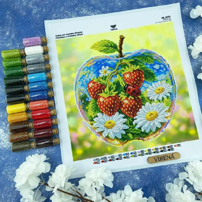 ТБ_КВ_3021 Virena Набір для вишивки бісером - Полуниця в скляному яблуці 29,5x29,5см (габардин)