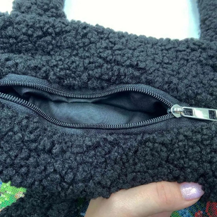 ТБ_Шоппер_812 Virena Набір для вишивки бісером - Сумка-шоппер Троянда на морозі 43x30 см (штучне хутро Teddy)