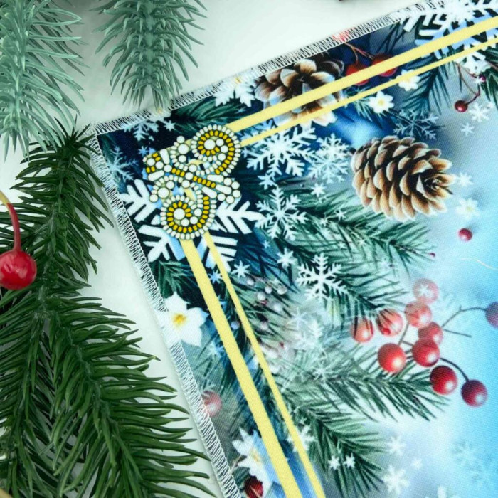 ТБ_СПВ_208 Virena Набір для вишивки бісером та бусинами - Серветка різдвяна зі свічкою та дзвіночками 40x40 см (габардин)