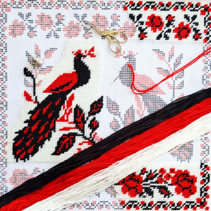 V535 Чарівниця Набір для вишивки гобеленом - Подушка Оберіг кохання 40x40 см (схема на канві)