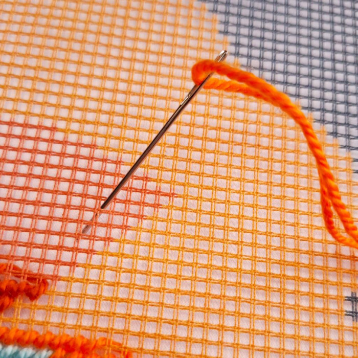 V544 Чарівниця Набір для вишивки гобеленом - Подушка Спокуса 40x40 см, страмін (схема на канві)