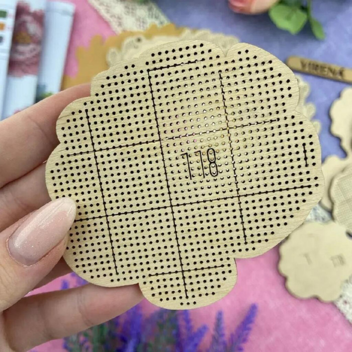 Віночок_118 Virena Заготовка для вишивки бісером по дереву - Віночок настінний Троянди, 24x24 см