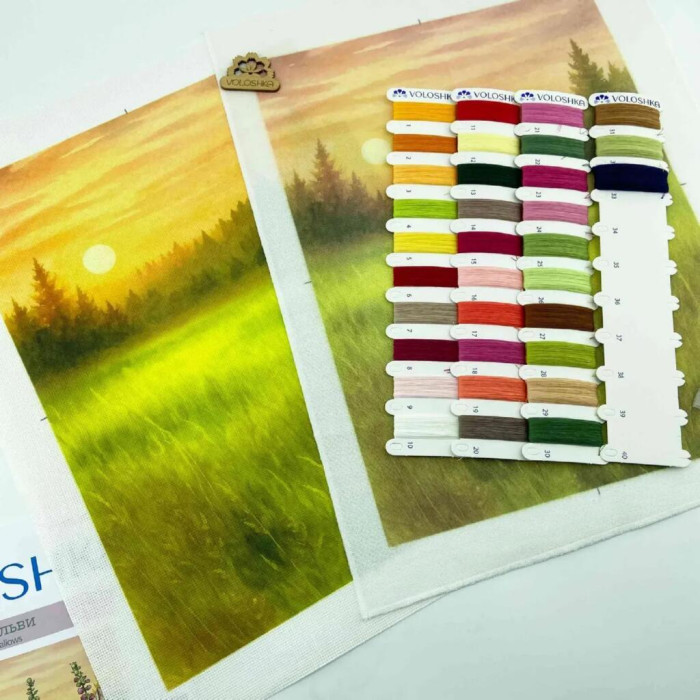 VMC_1011_R Voloshka Набір для вишивки рахунковим хрестиком - Мальви 25x32 см, рівномірка 32 ct (канва з фоном)