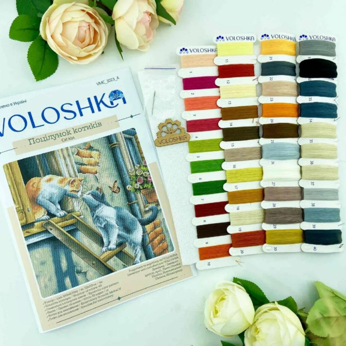 VMC_1023_A Voloshka Набір для вишивки рахунковим хрестиком - Поцілунок котиків 33x33см, Aida 16