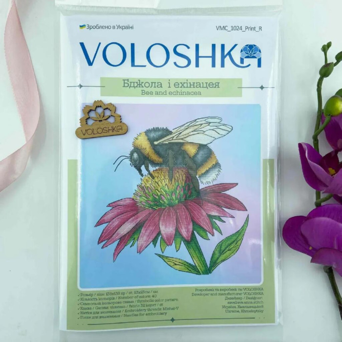 VMC_1024 Voloshka Набір для вишивки рахунковим хрестиком - Бджола і ехінацея 23x23 см, Aida 16 (канва з фоном)
