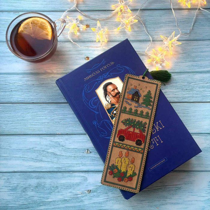 WLZ-010 Wonderland Crafts Набір для вишивки итками на крафтовому картоні - Закладка Новорічна машинка, 6,5x20 см