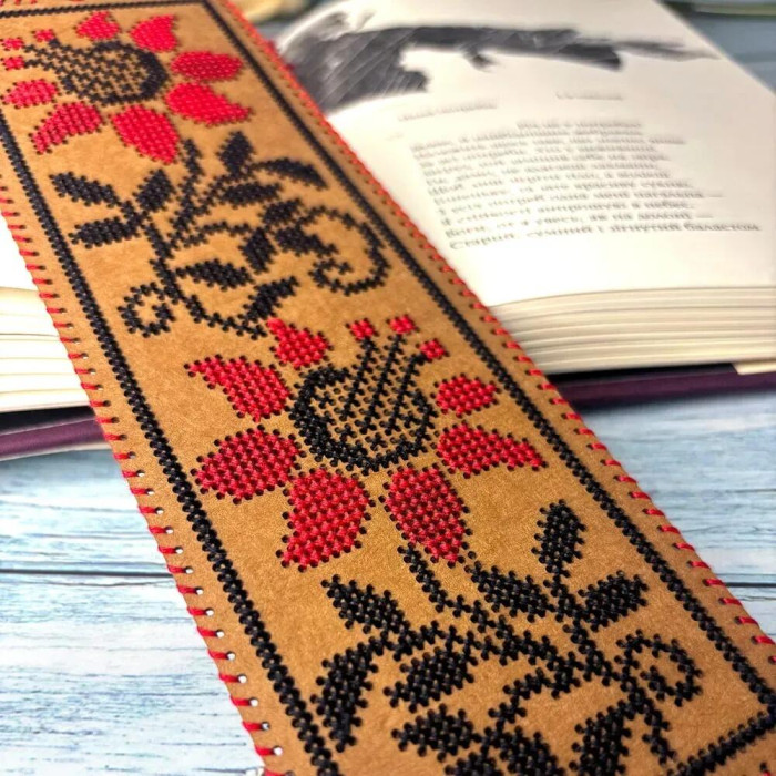 WLZ-015 Wonderland Crafts Набір для вишивки итками на крафтовому картоні - Закладка Гербери, 6,5x20 см