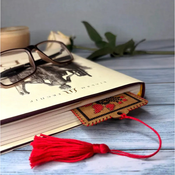 WLZ-015 Wonderland Crafts Набір для вишивки итками на крафтовому картоні - Закладка Гербери, 6,5x20 см