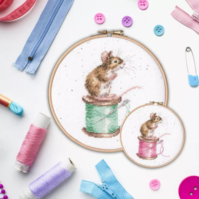 XHD114P Bothy Threads Набір для вишивки хрестиком - Починаємо шити Sew It Begins 15x15 см, Evenweave №28