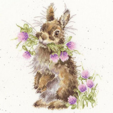 XHD139E Bothy Threads Набір для вишивки хрестиком - Конюшина Head Clover Heels 26x26 см, Evenweave №28