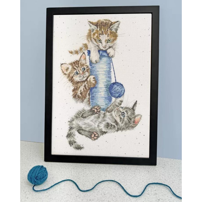 XHD154E Bothy Threads Набір для вишивки хрестиком - Троє - це натовп Three's A Crowd 25x38 см, Evenweave №28