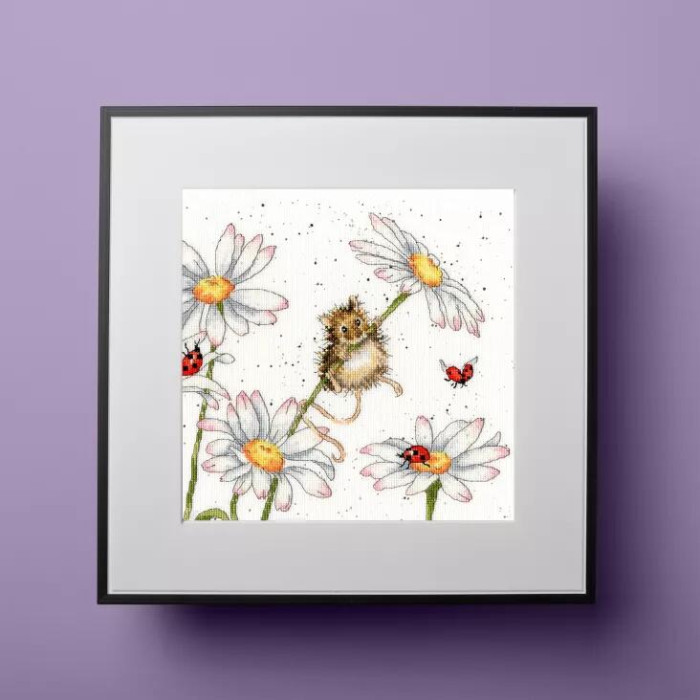 XHD80E Bothy Threads Набір для вишивки хрестиком - Мишка на ромашці Daisy Mouse 26x26 см, Evenweave №28