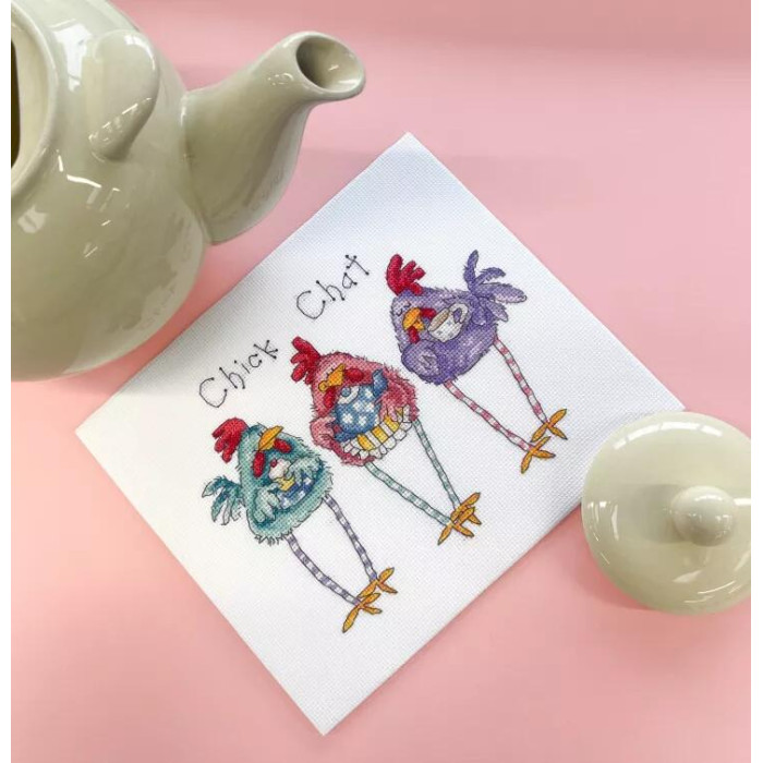 XMS42 Bothy Threads Набір для вишивки хрестиком - Теревені Chick Chat 18x22 см, Aida 14