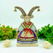 YUMI_010_WF Voloshka Набір для вишивки хрестом та бісером по дереву YuMI - Іграшка Коза Маланка 10,9x16,9 см