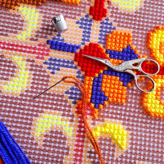 Z115 Чарівниця Набір для вишивки друкованим хрестиком - Подушка Пряний мед 40x40 см, страмін (схема на канві)