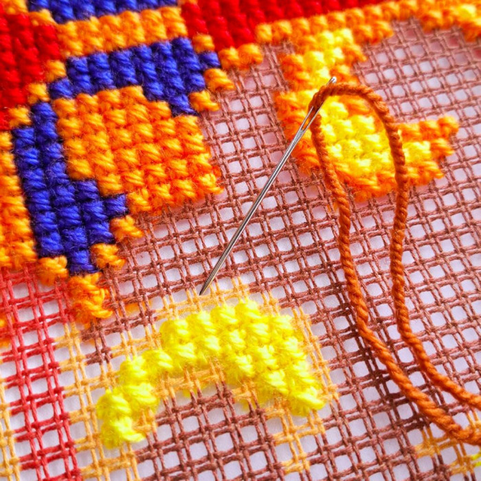 Z115 Чарівниця Набір для вишивки друкованим хрестиком - Подушка Пряний мед 40x40 см, страмін (схема на канві)