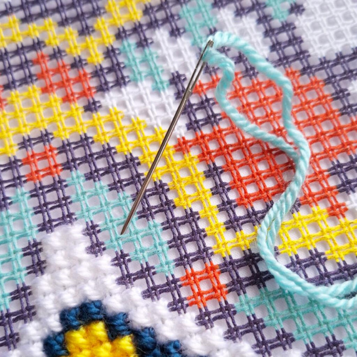 Z119 Чарівниця Набір для вишивки друкованим хрестиком - Подушка Гармонія ночі 40x40 см, страмін (схема на канві)