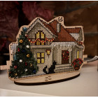 0501 Зимовий будинок. ФрузелОк. Набір для вишивання хрестиком на дерев'яній основі 0501 Зимовий будинок. ФрузелОк. Набір для вишивання хрестиком на дерев'яній основі